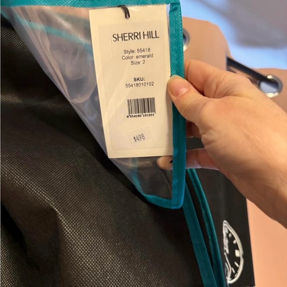 Stunning Sherri Hill emerald prom dress - Picture 5 of 6